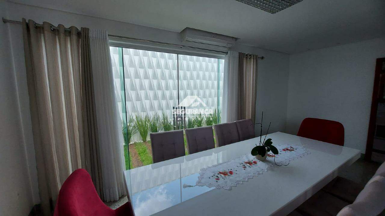 Casa à venda no SANTO AGOSTINHO: Sala de Jantar