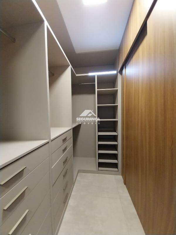 Apartamento para aluguel no Centro: CLOSET