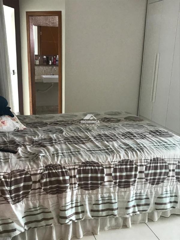 Casa à venda no NOVA VILA BRETAS: Suíte