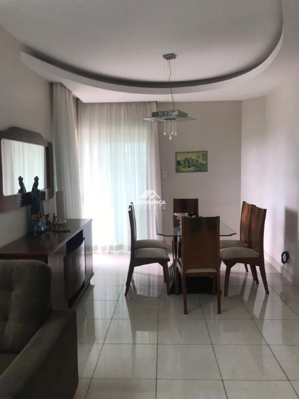 Casa à venda no NOVA VILA BRETAS: sala de jantar