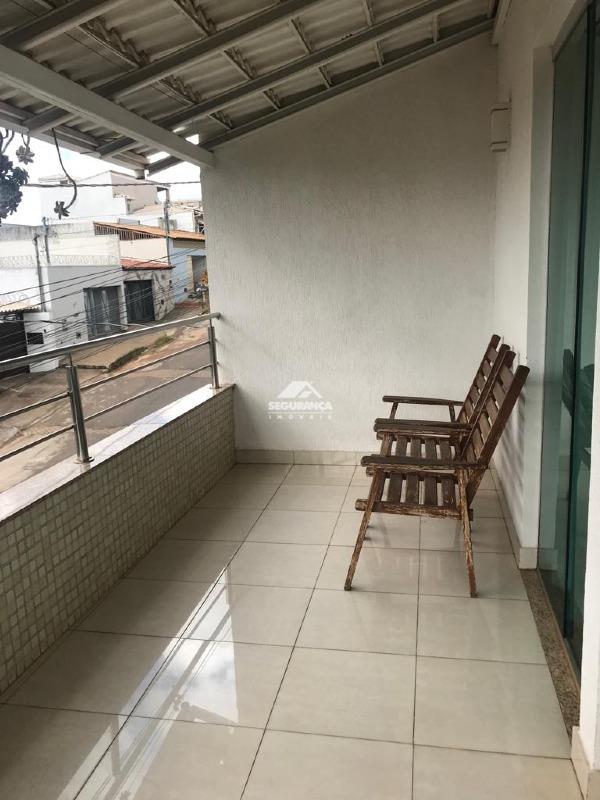 Casa à venda no NOVA VILA BRETAS: Varanda da Sala de jantar