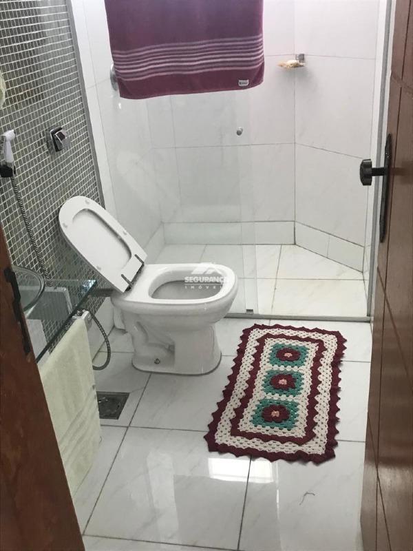 Casa à venda no NOVA VILA BRETAS: Banheiro social