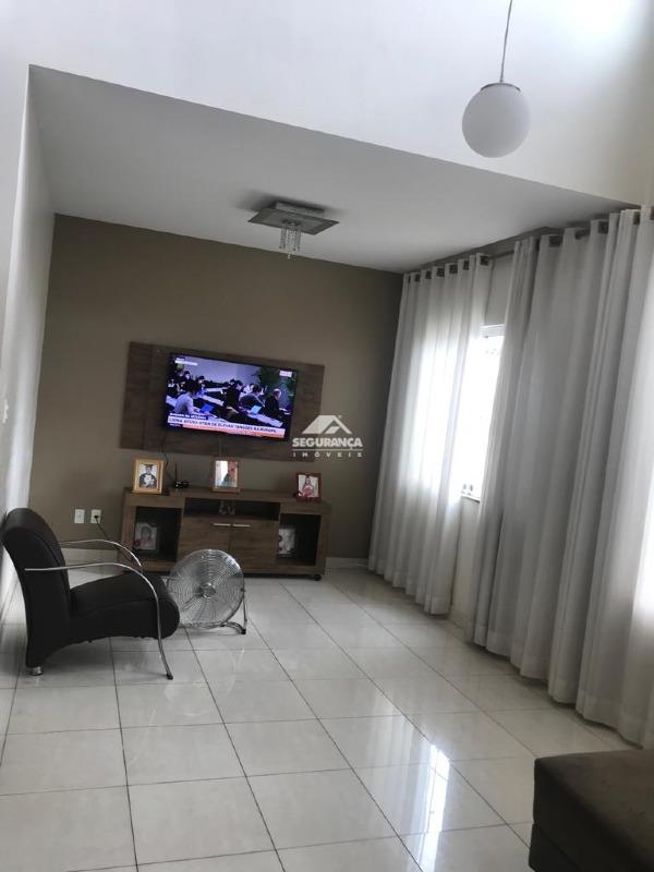 Casa à venda no NOVA VILA BRETAS: Sala de estar