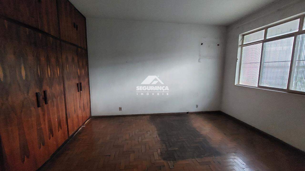 Casa à venda no Centro: