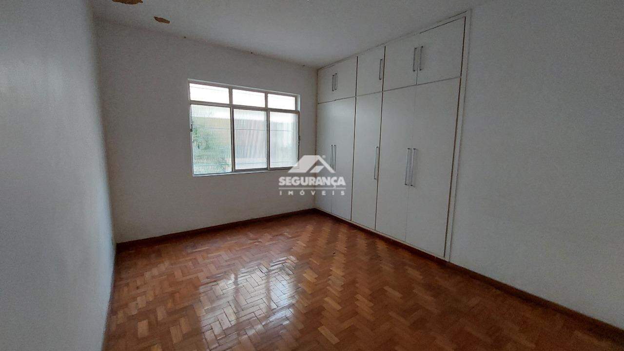 Casa à venda no Centro: