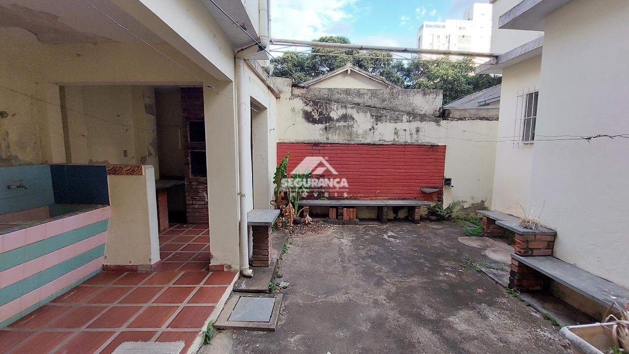 Casa à venda no Centro: