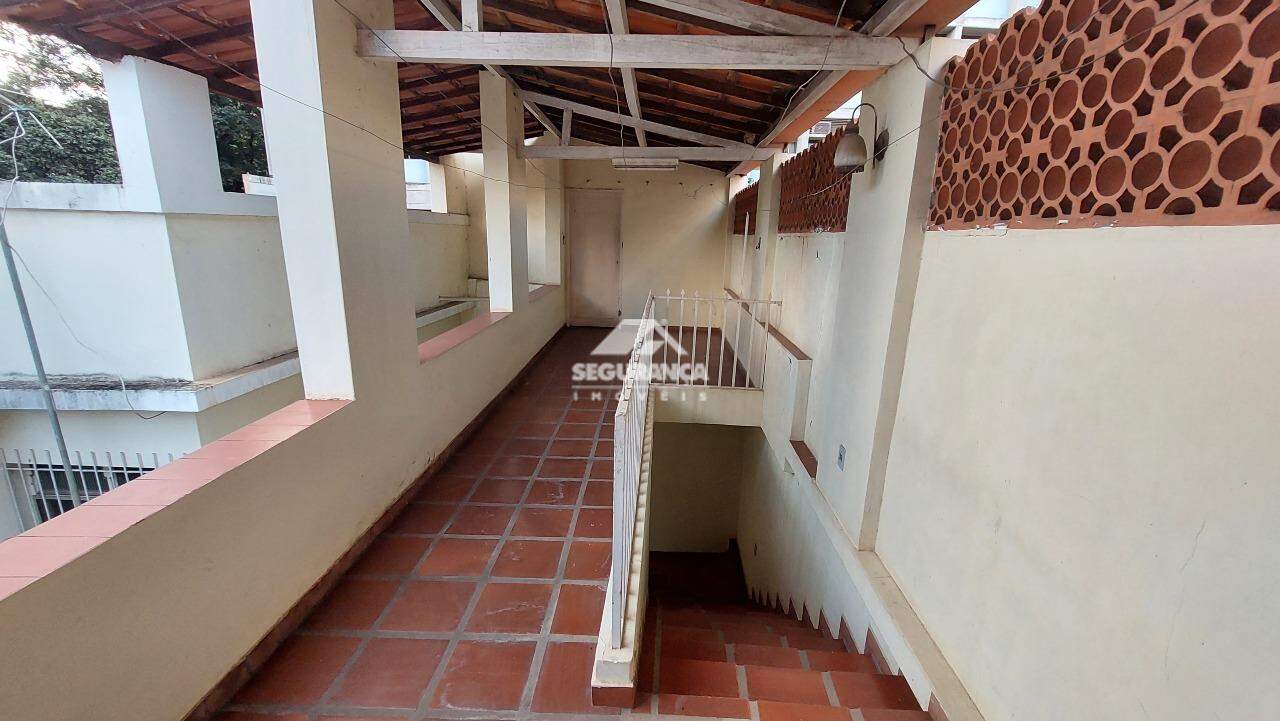 Casa à venda no Centro: