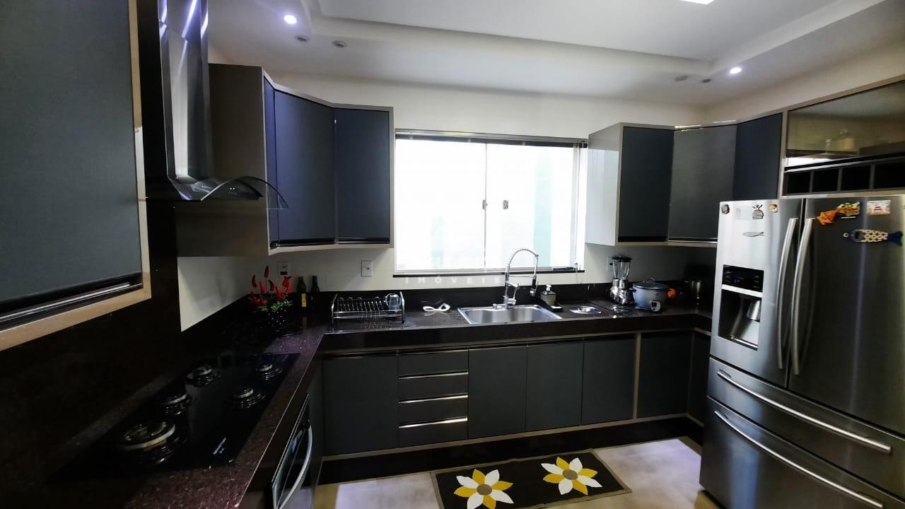 Casa à venda no JARDIM IPE: 