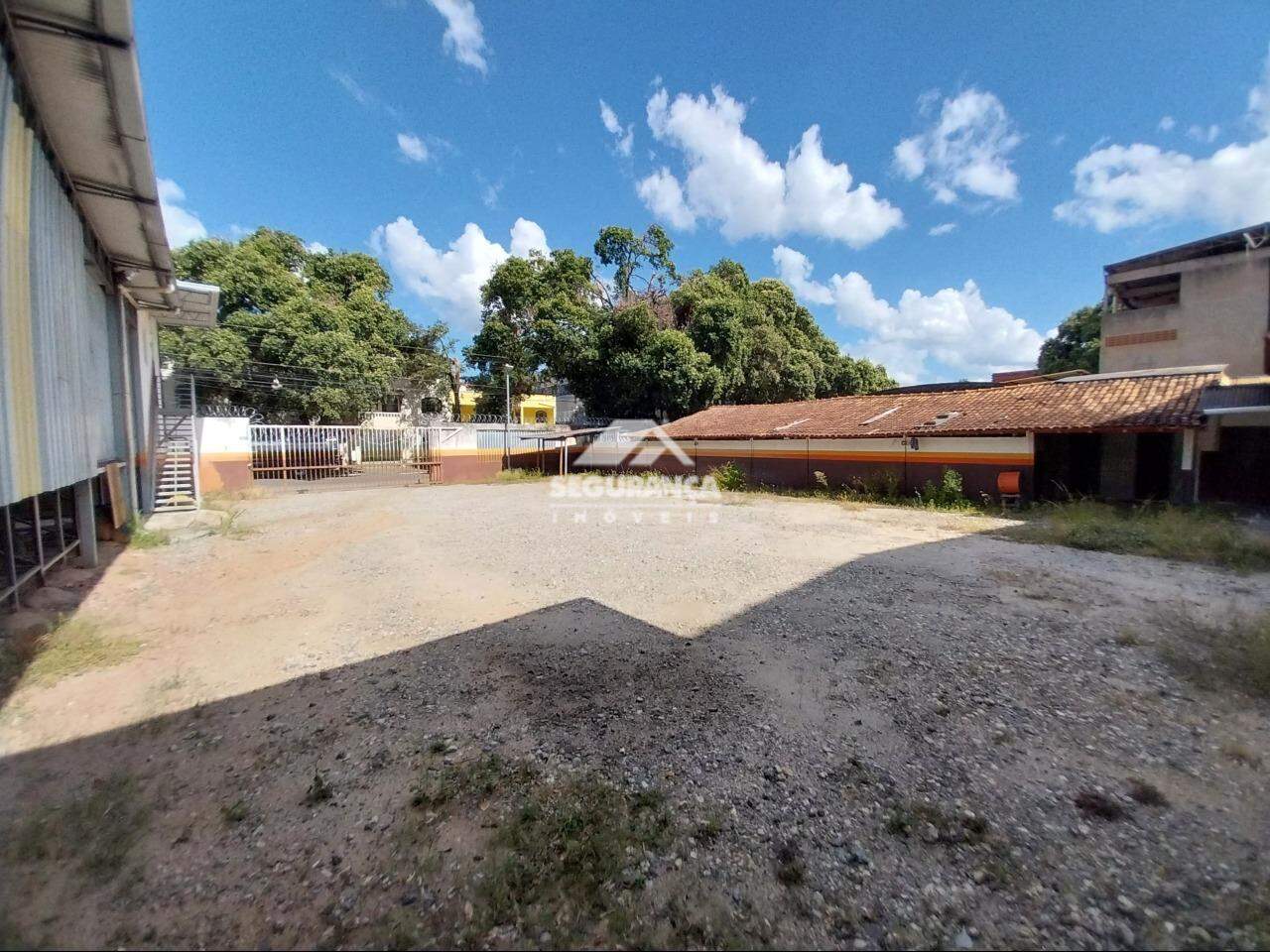 AREA para aluguel no VILA BRETAS: AREA