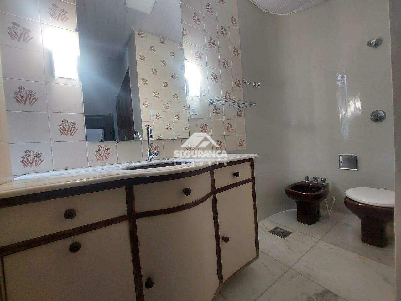 Apartamento para aluguel no Centro: BANHEIRO SUITE
