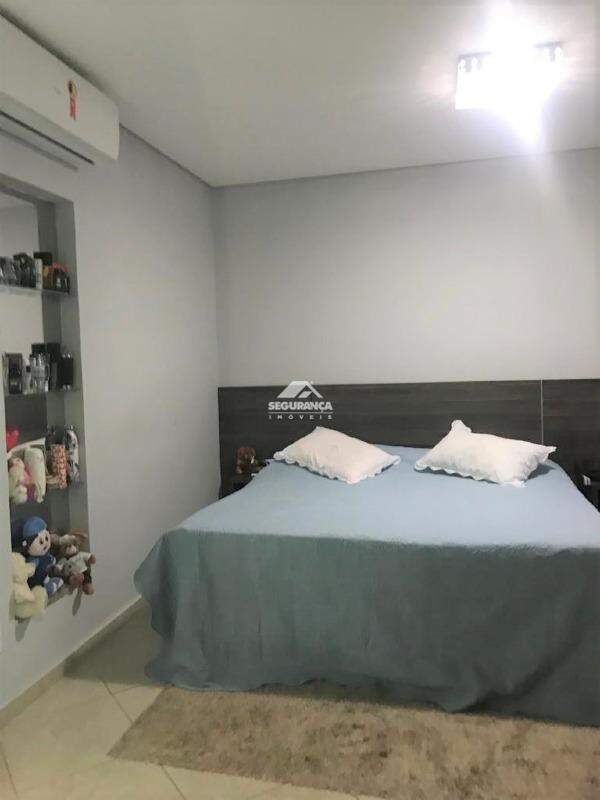 Casa à venda no Universitário: