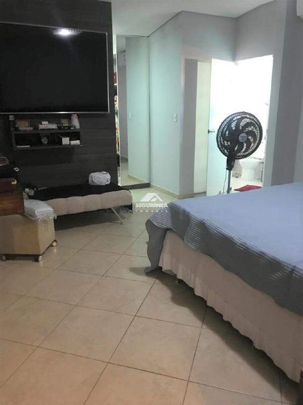 Casa à venda no Universitário: