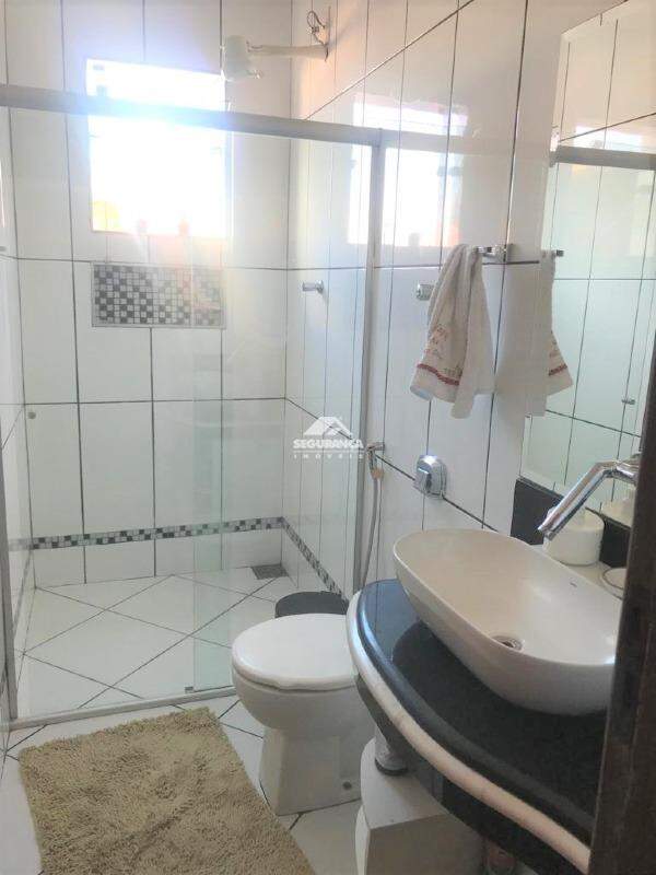 Casa à venda no Universitário: