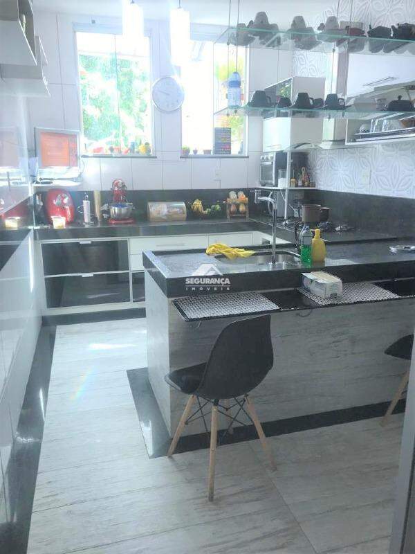 Casa à venda no Universitário: