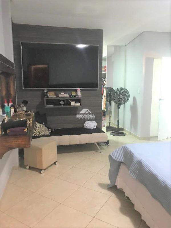 Casa à venda no Universitário: