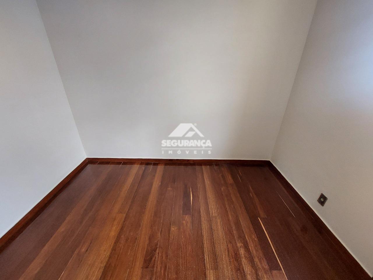 Apartamento para aluguel no Centro: QUARTO DE SERVIÇO