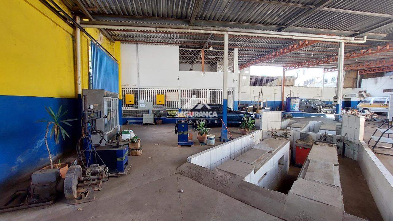 Prédio Comercial à venda no Centro: