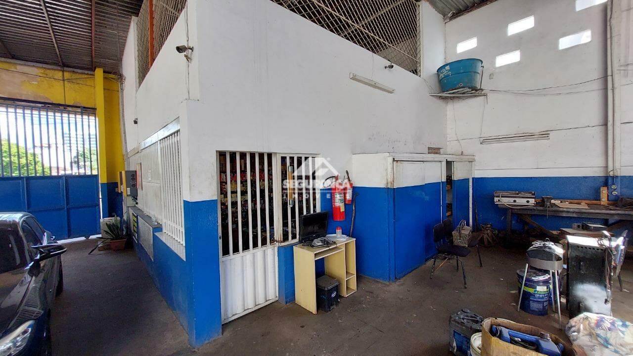 Prédio Comercial à venda no Centro: