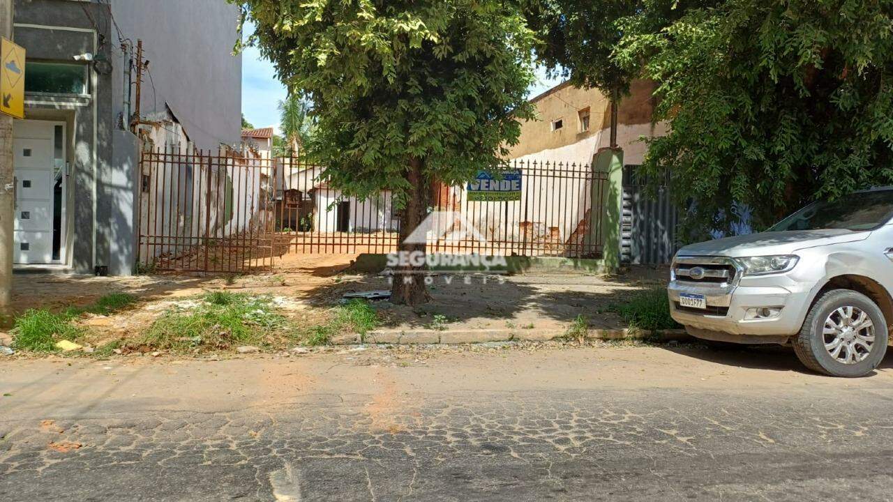 Lote à venda no Lourdes: 