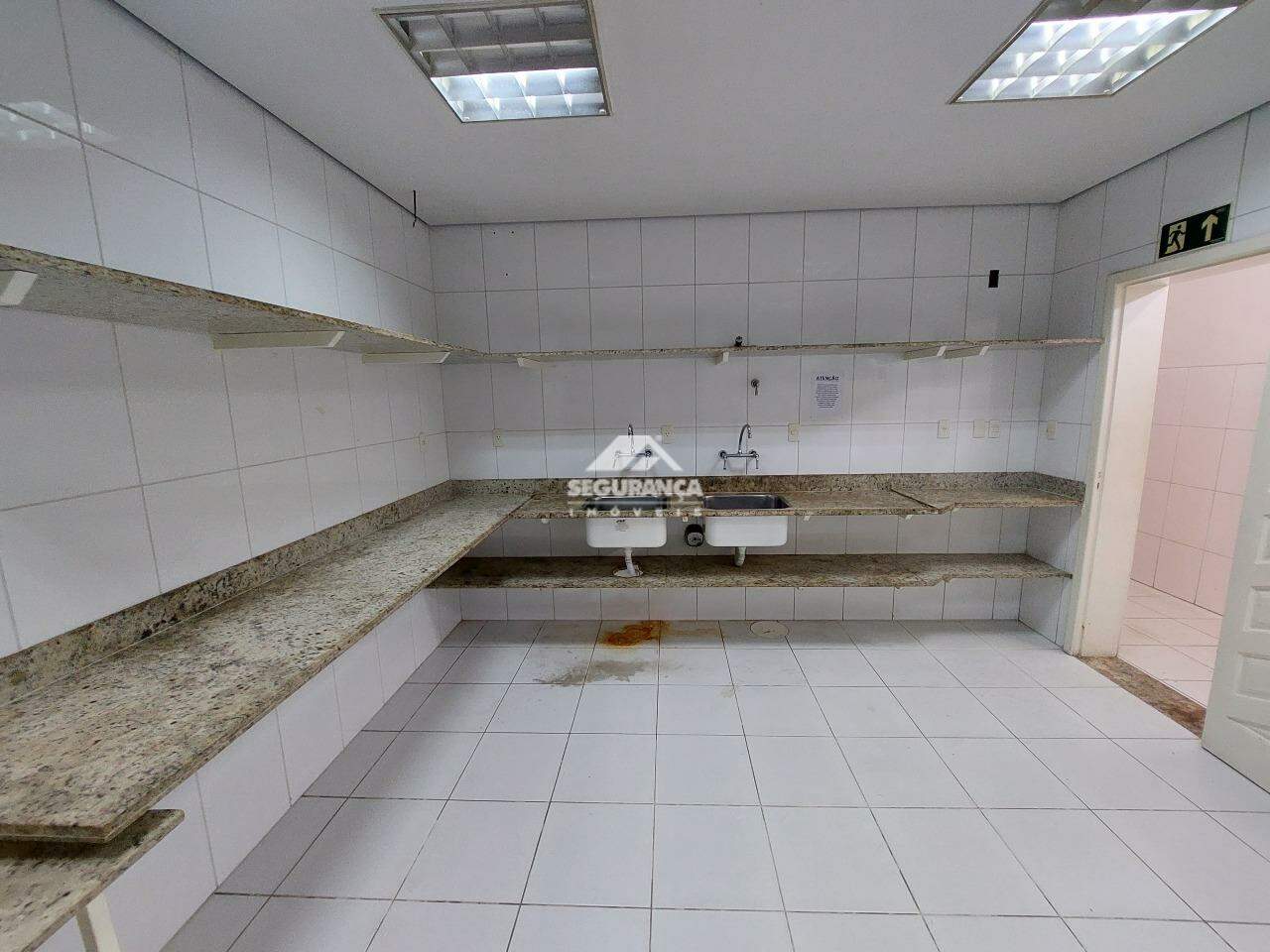 Prédio Comercial para aluguel no Centro: COZINHA