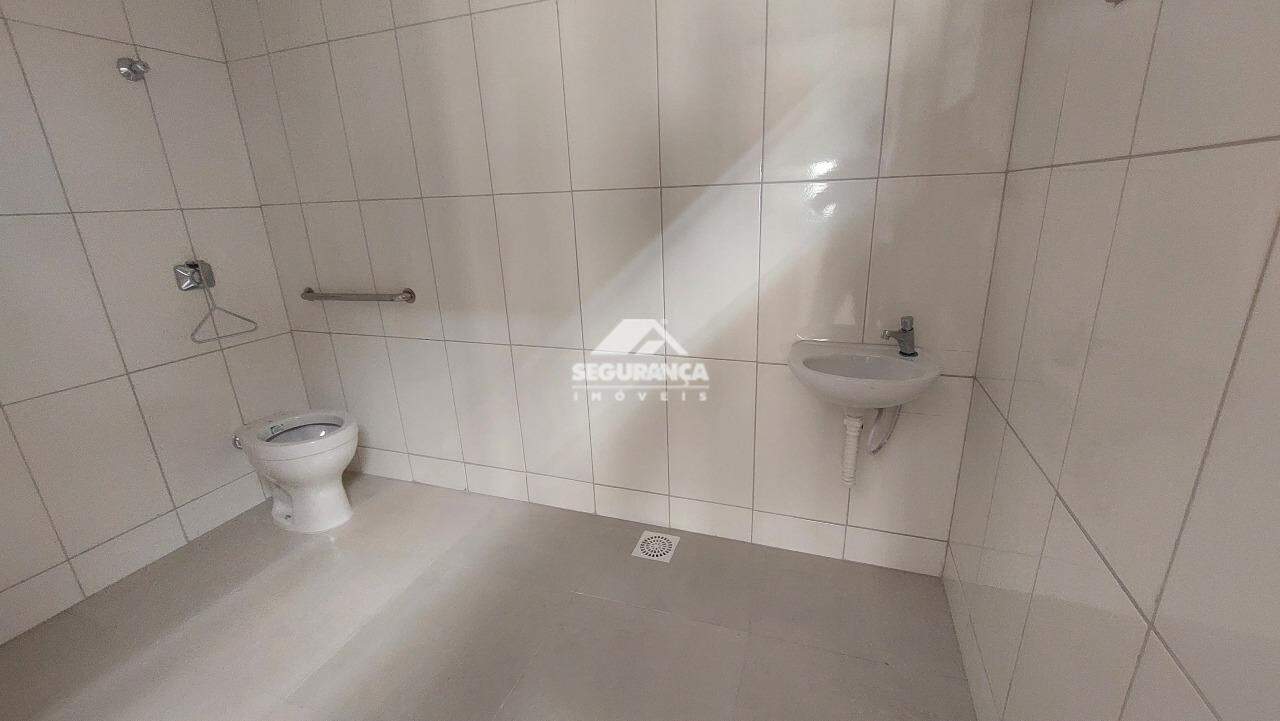 Galpão para aluguel no Santa Rita: BANHEIRO PNE