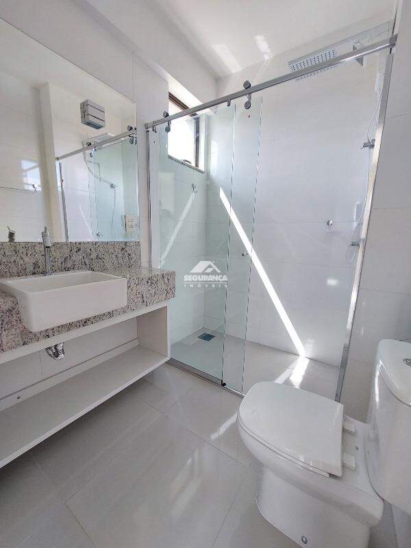 Apartamento para aluguel no Esplanada: BANHEIRO SUÍTE