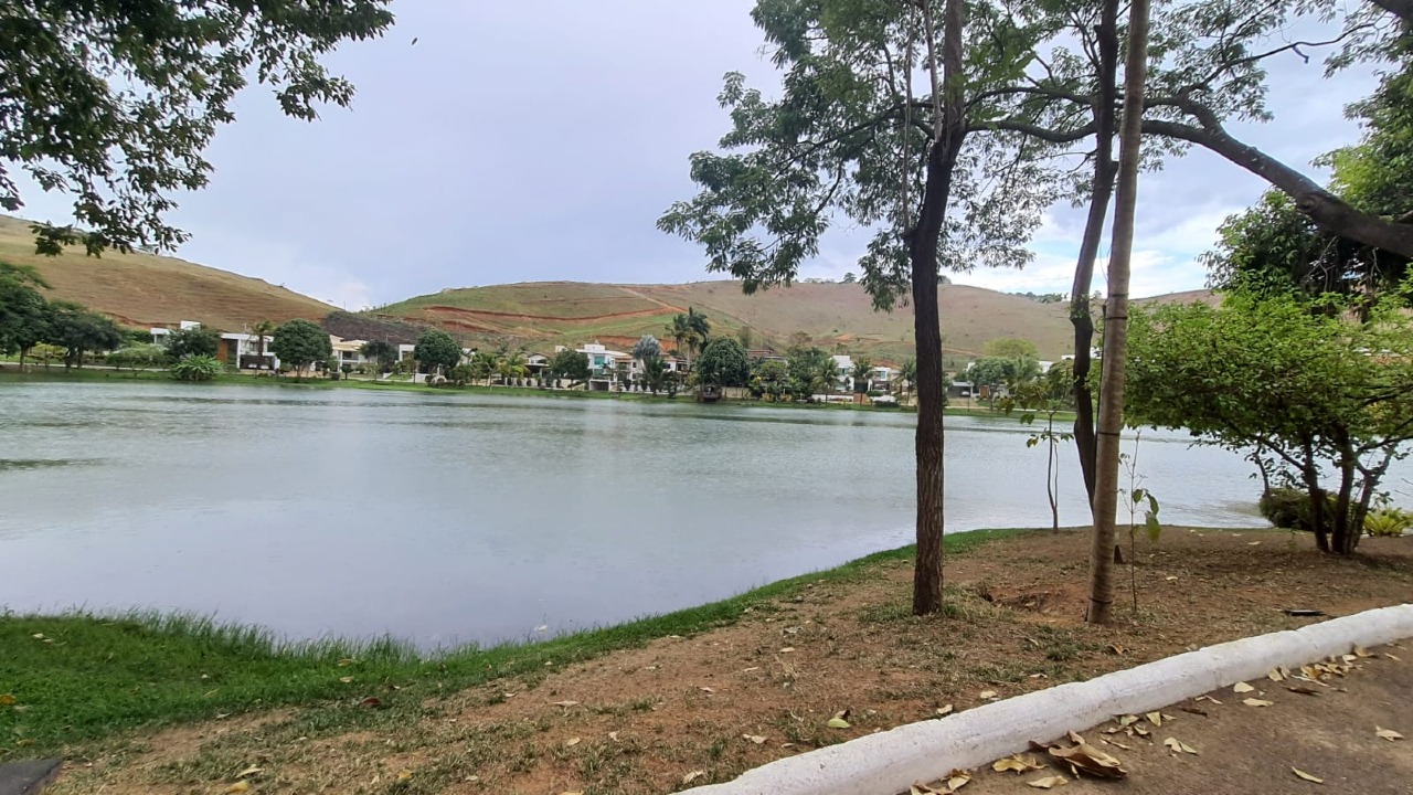 Lote em condomínio à venda no RETIRO DOS LAGOS: 