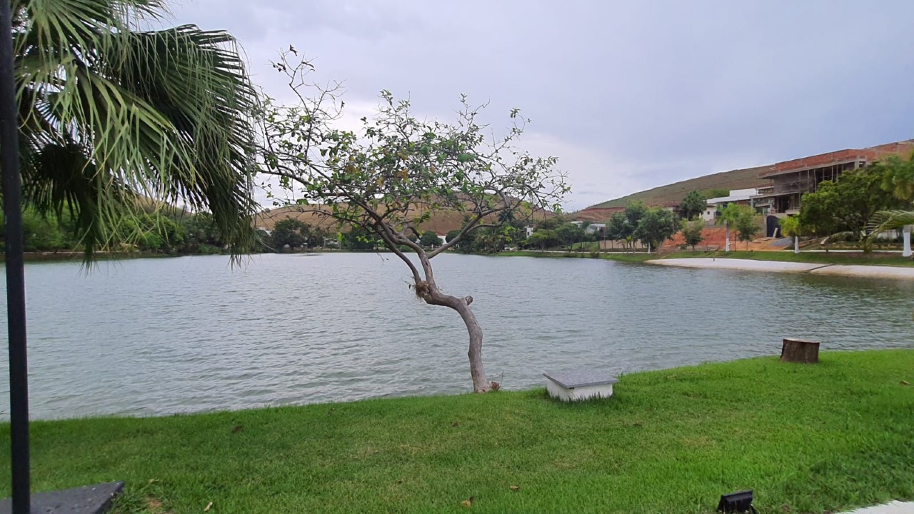 Lote em condomínio à venda no RETIRO DOS LAGOS: 