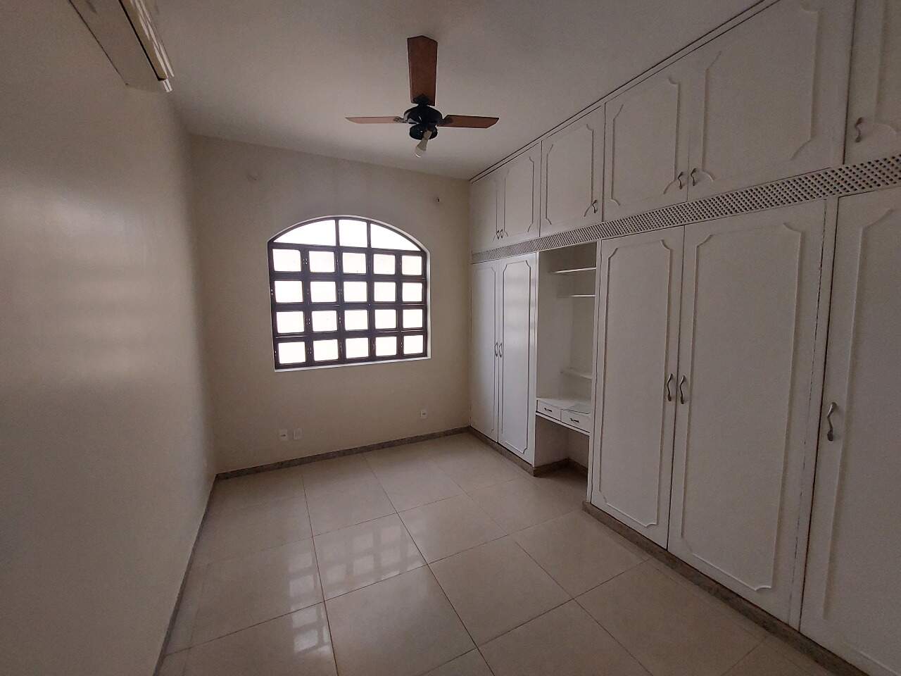 Casa para aluguel no Ilha dos Araújos: QUARTO (2)