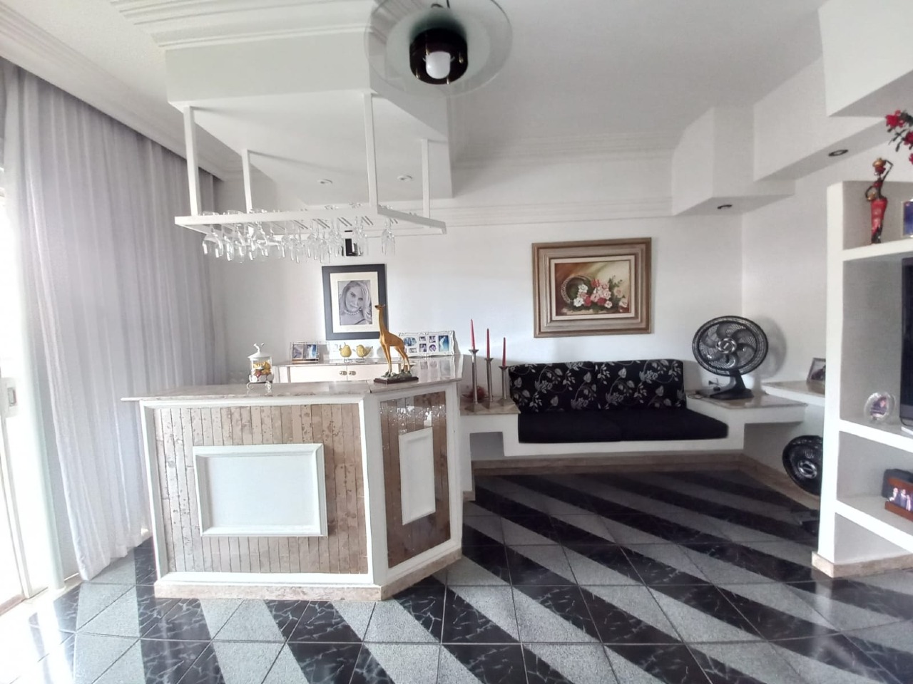 Apartamento cobertura à venda no ESPLANADINHA: SALA DE TV