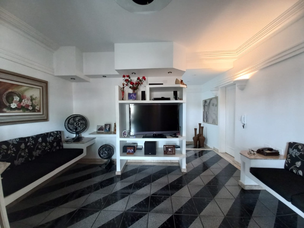 Apartamento cobertura à venda no ESPLANADINHA: SALA DE TV