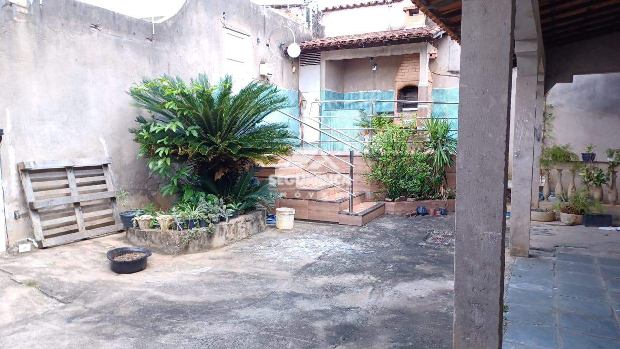 Casa à venda no MARIA EUGENIA: