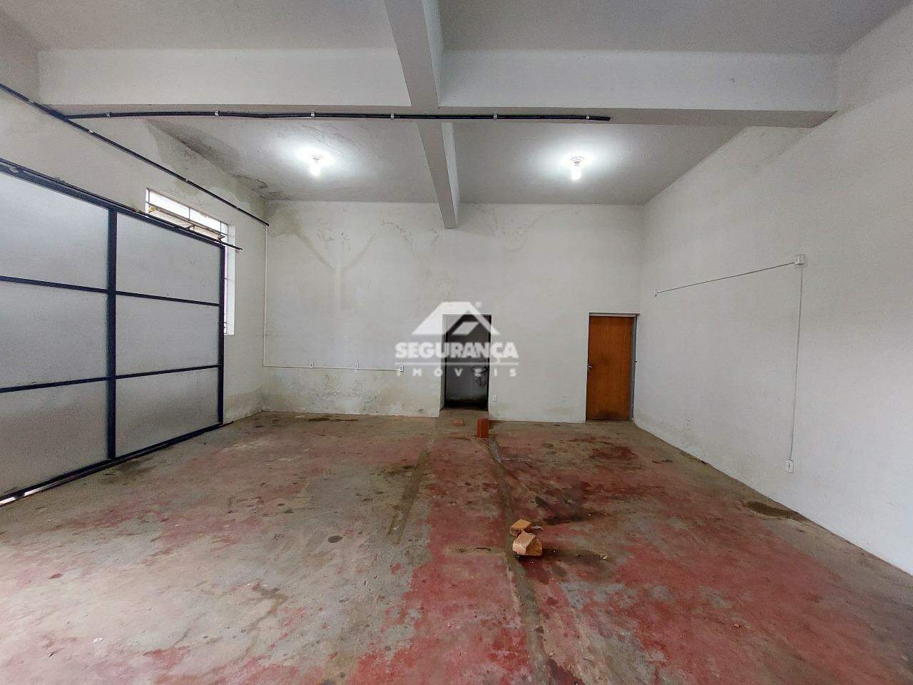 Galpão para aluguel no Centro: SALA