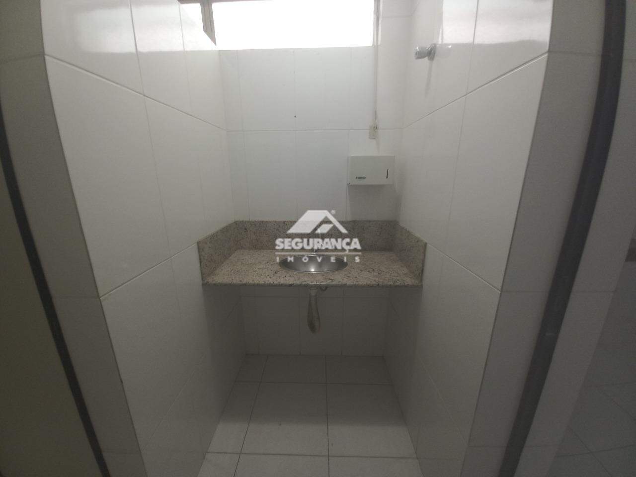 Casa comercial para aluguel no Centro: LAVABO