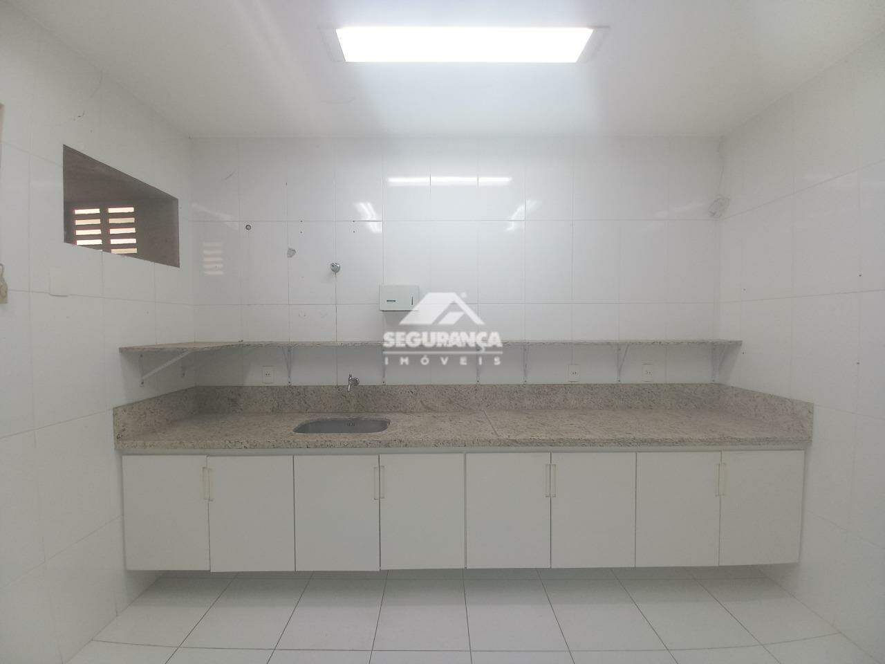 Casa comercial para aluguel no Centro: COZINHA
