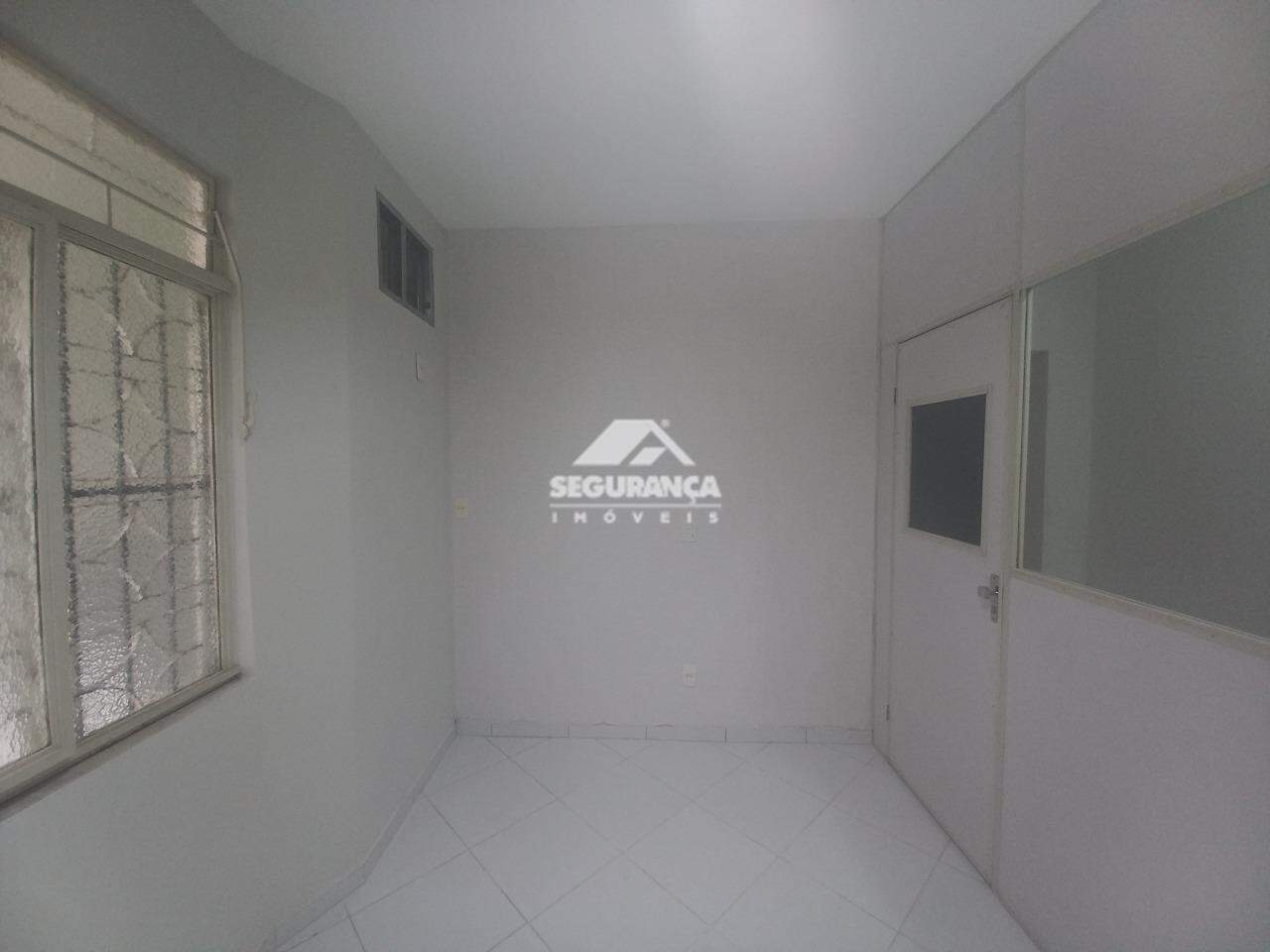 Casa comercial para aluguel no Centro: QUARTO SOCIAL 01