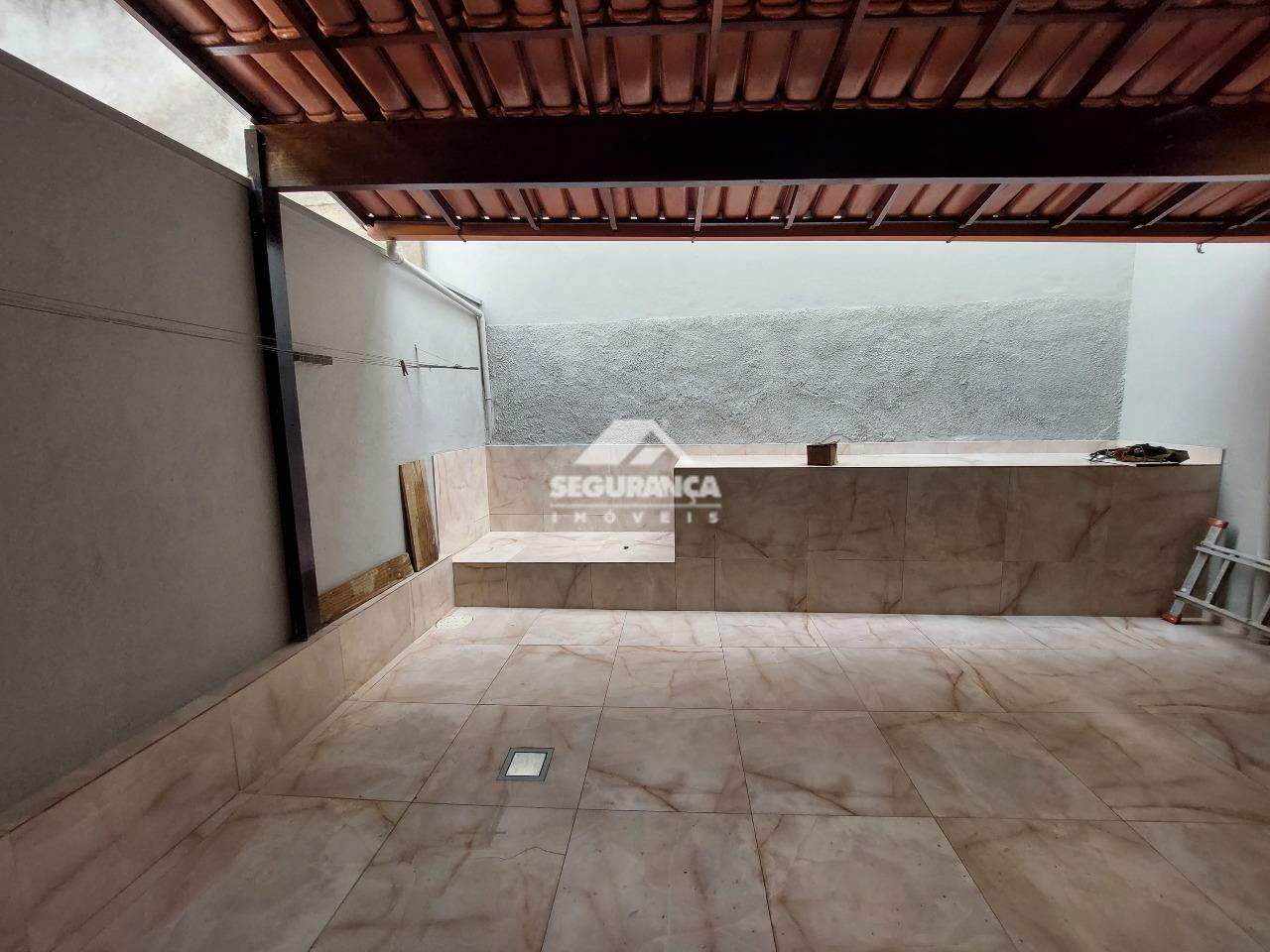 Casa para aluguel no GRA DUQUESA: VARANDA