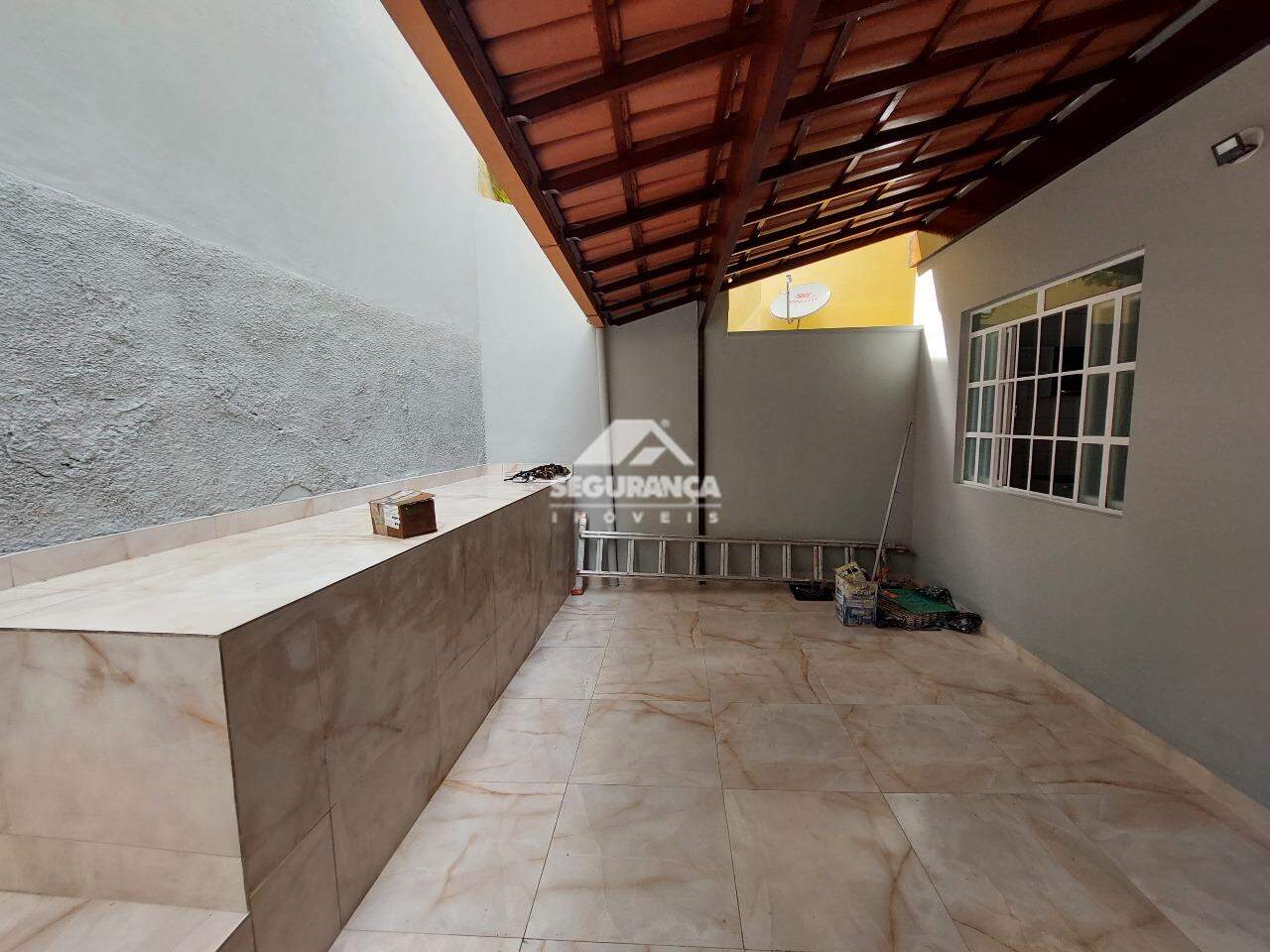 Casa para aluguel no GRA DUQUESA: VARANDA
