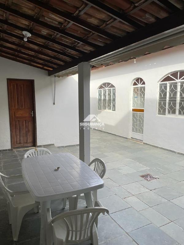 Casa à venda no Universitário: 