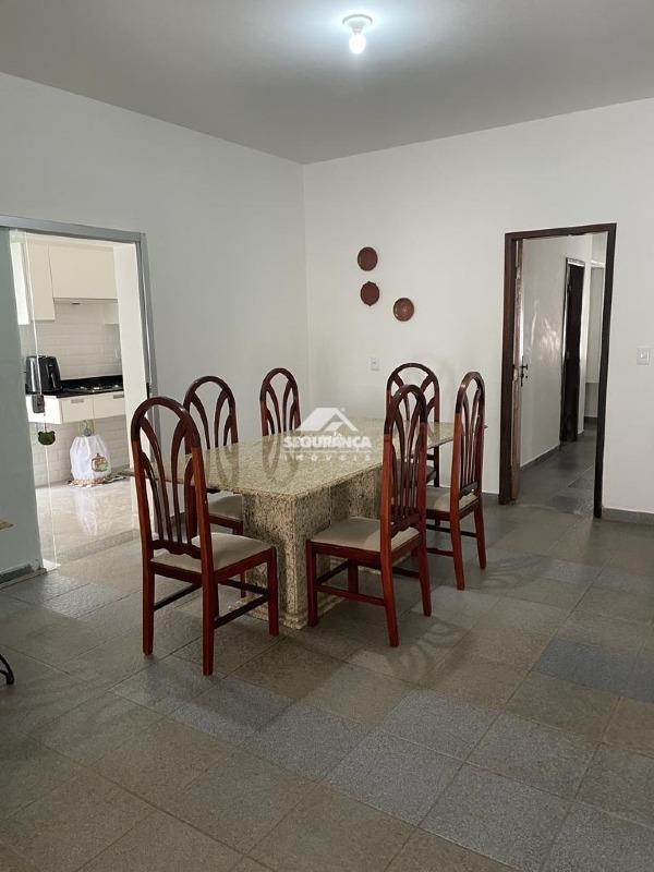 Casa à venda no Universitário: 