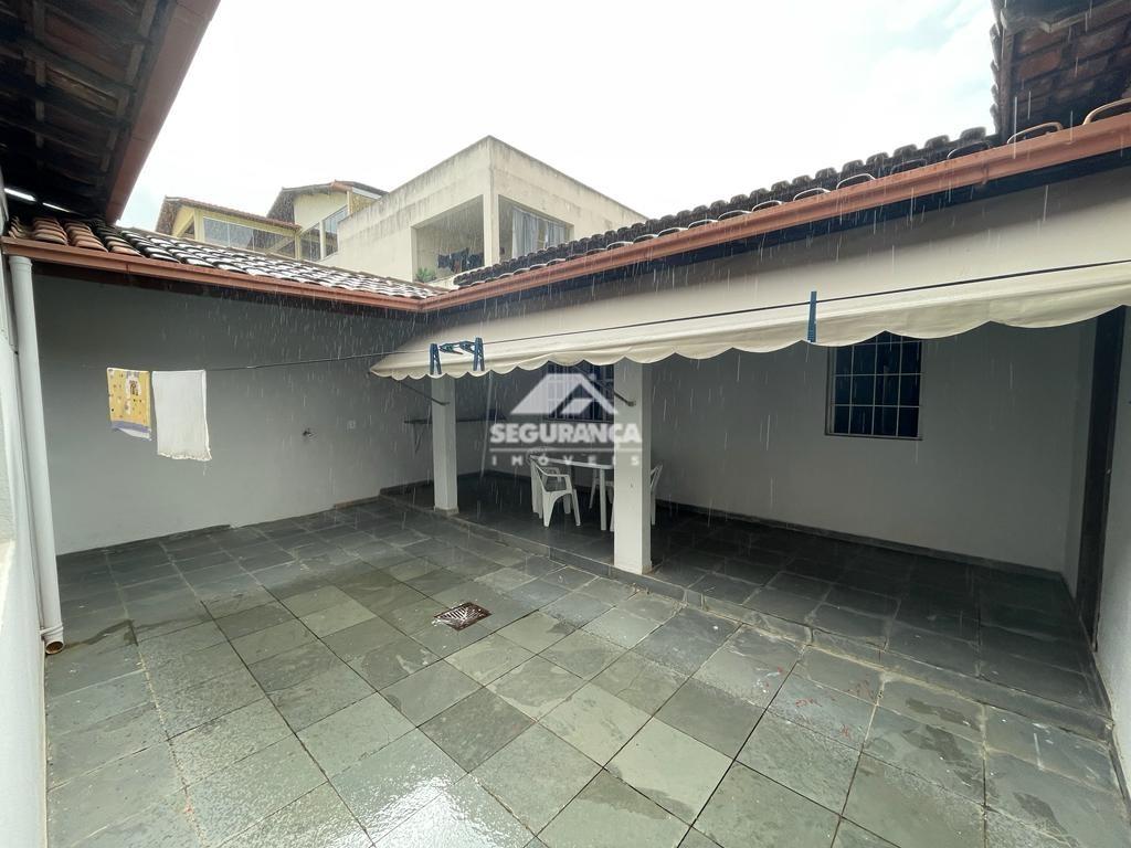 Casa à venda no Universitário: 