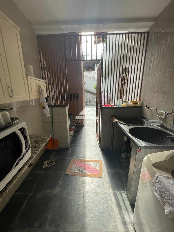 Casa à venda no SANTA HELENA: AREA DE SERVIÇO