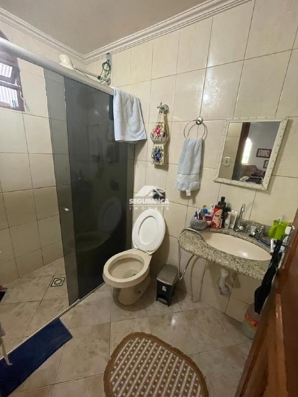 Casa à venda no SANTA HELENA: BANHEIRO SOCIAL