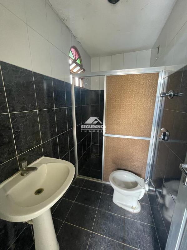 Casa à venda no SANTA HELENA: BANHEIRO DO TERRAÇO