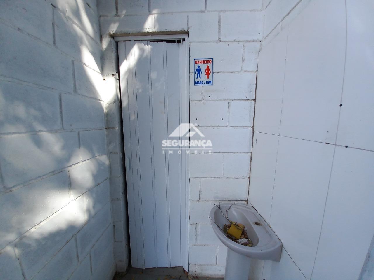 Lote para aluguel no Centro: ÁREA DE SERVIÇO