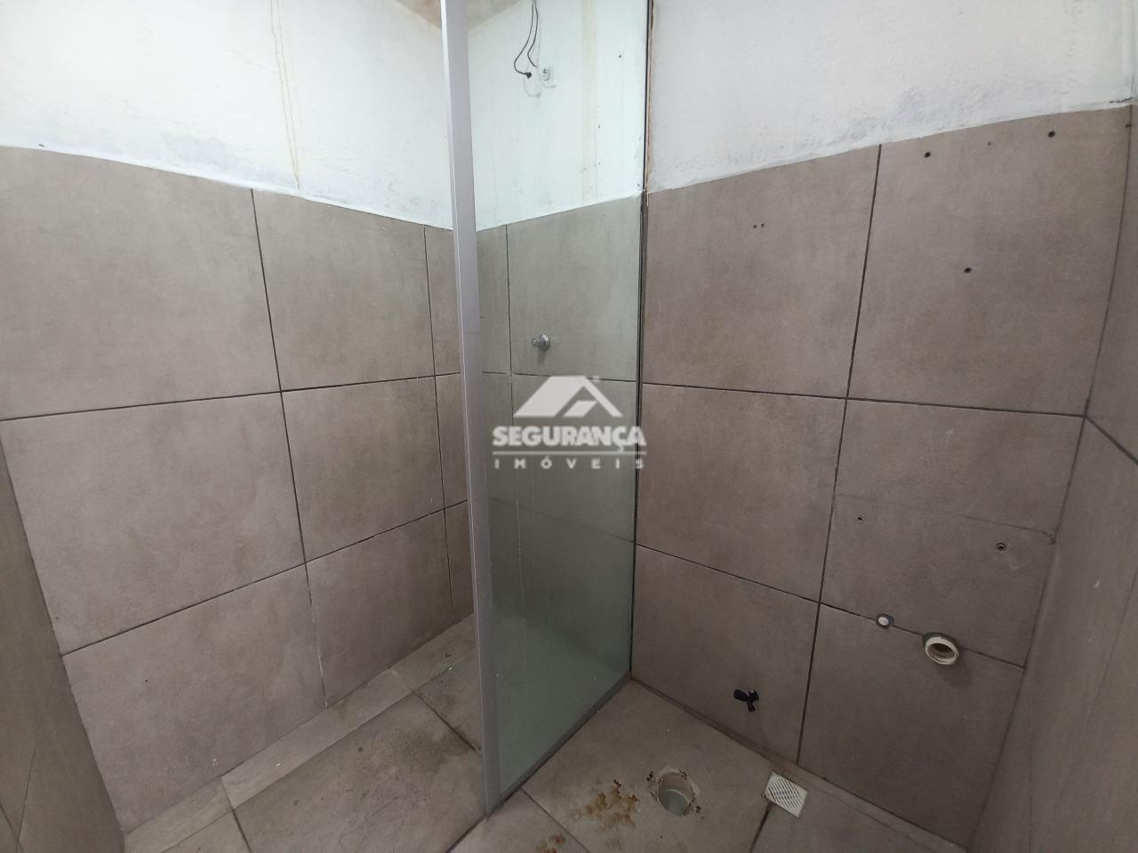 Loja para aluguel no VILA BRETAS: BANHEIRO SOCIAL