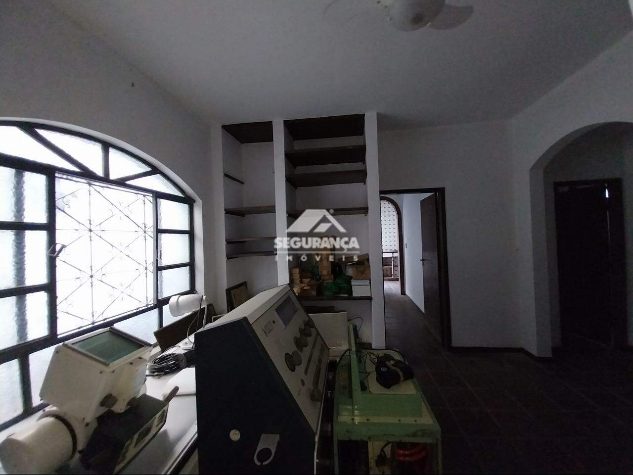 Casa comercial para aluguel no Centro: SALA