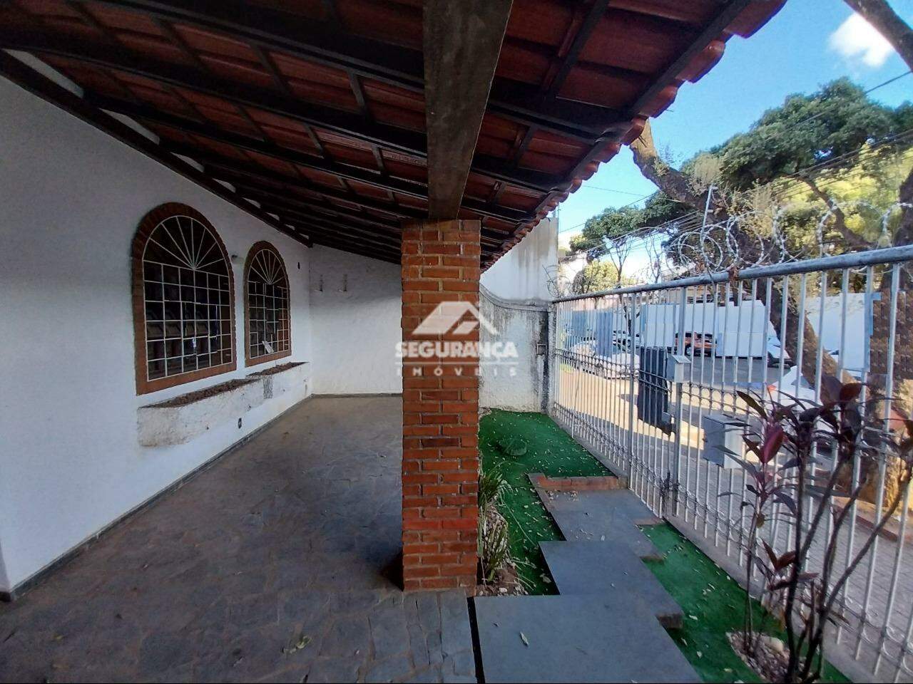 Casa comercial para aluguel no Centro: ENTRADA