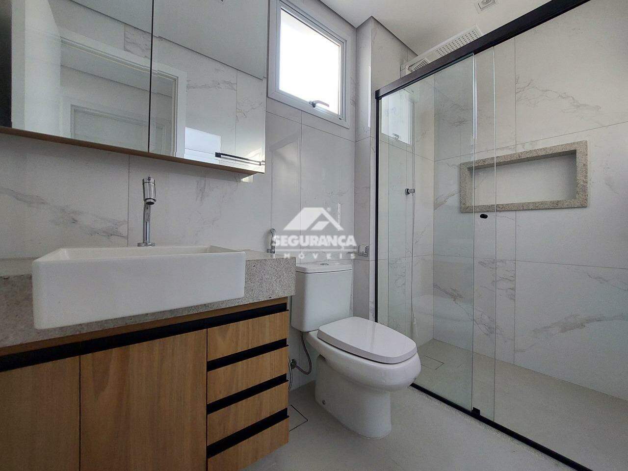 Apartamento para aluguel no Esplanada: BANHEIRO SUÍTE