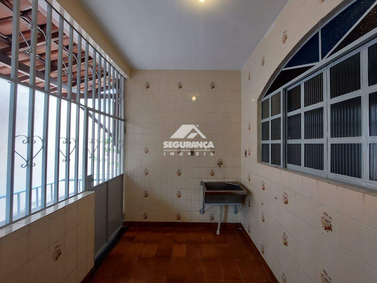 Casa à venda no São Pedro: ÁREA DE SERVIÇO